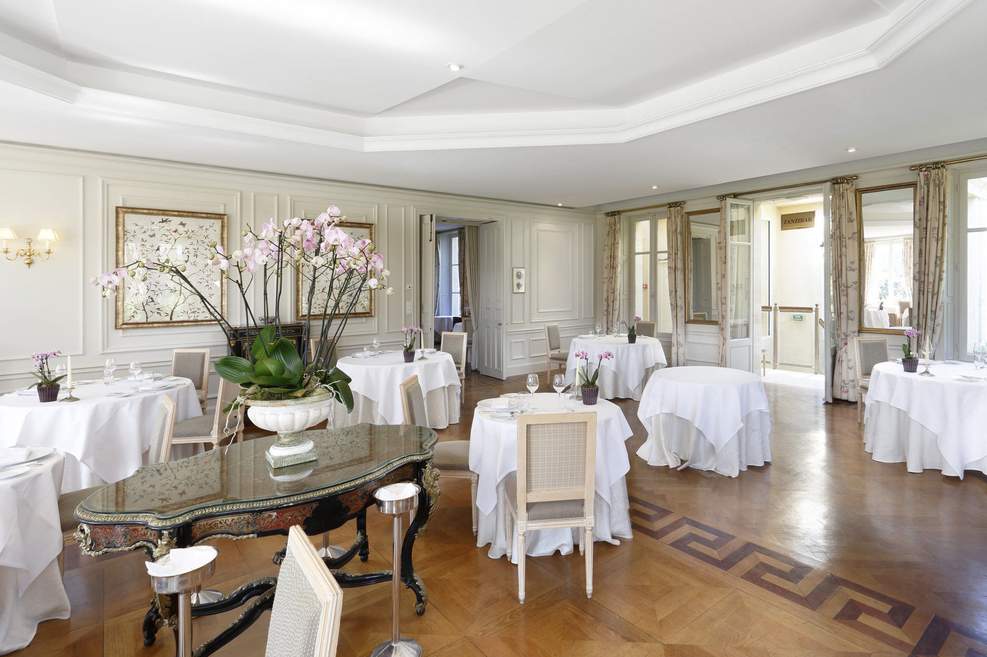 Chateau La Cheneviere Port-en-Bessin-Huppain Restaurant foto